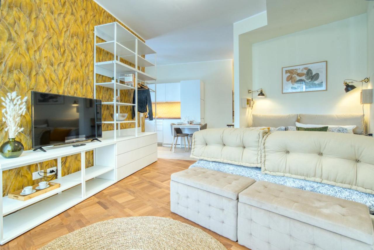 Caseospitali - Casa Mary Lou, Romantico Monolocale Ristrutturato Panoramico Milan Exterior photo